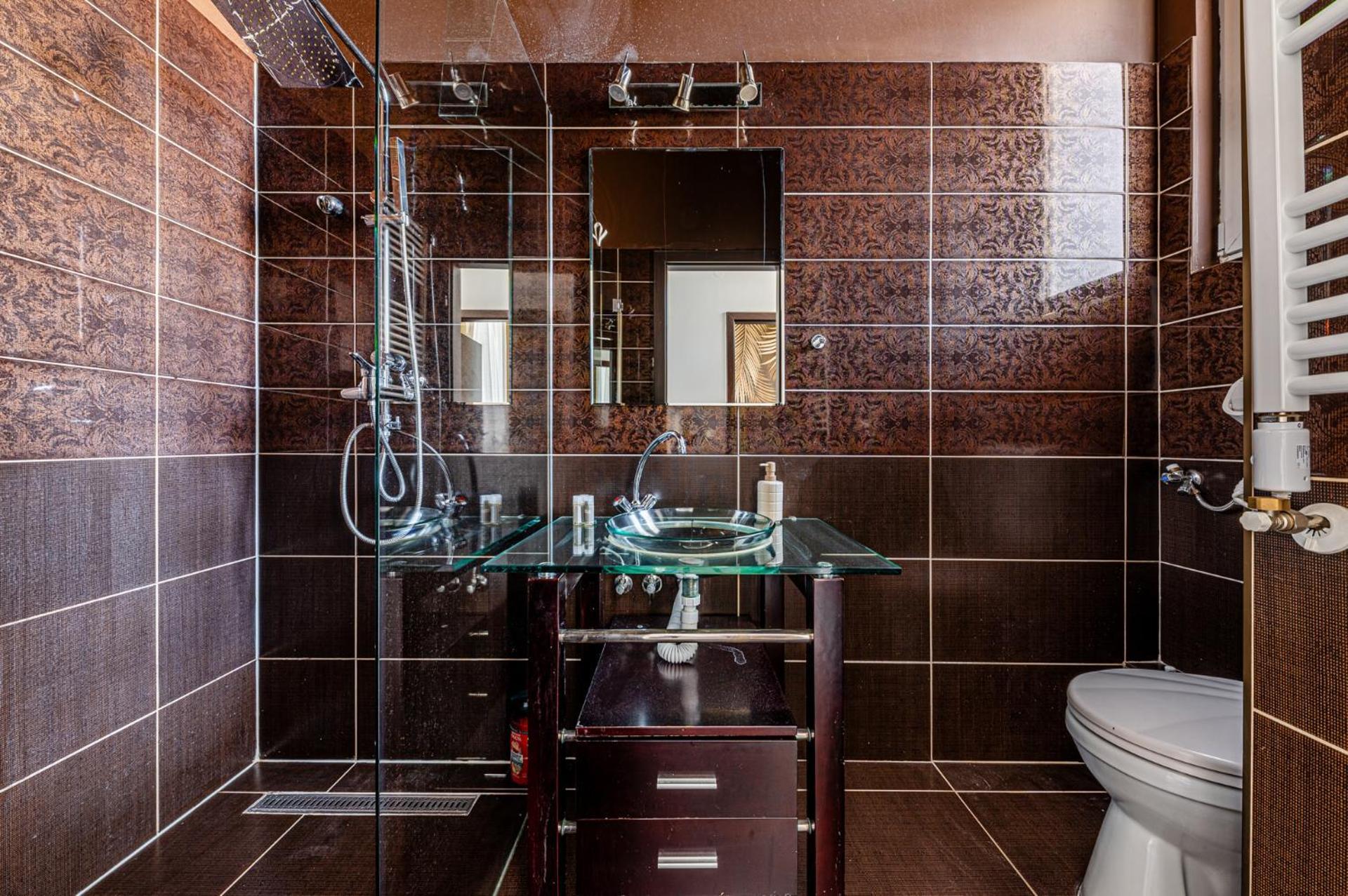 Gold Leaf In The Center Apartamento *
