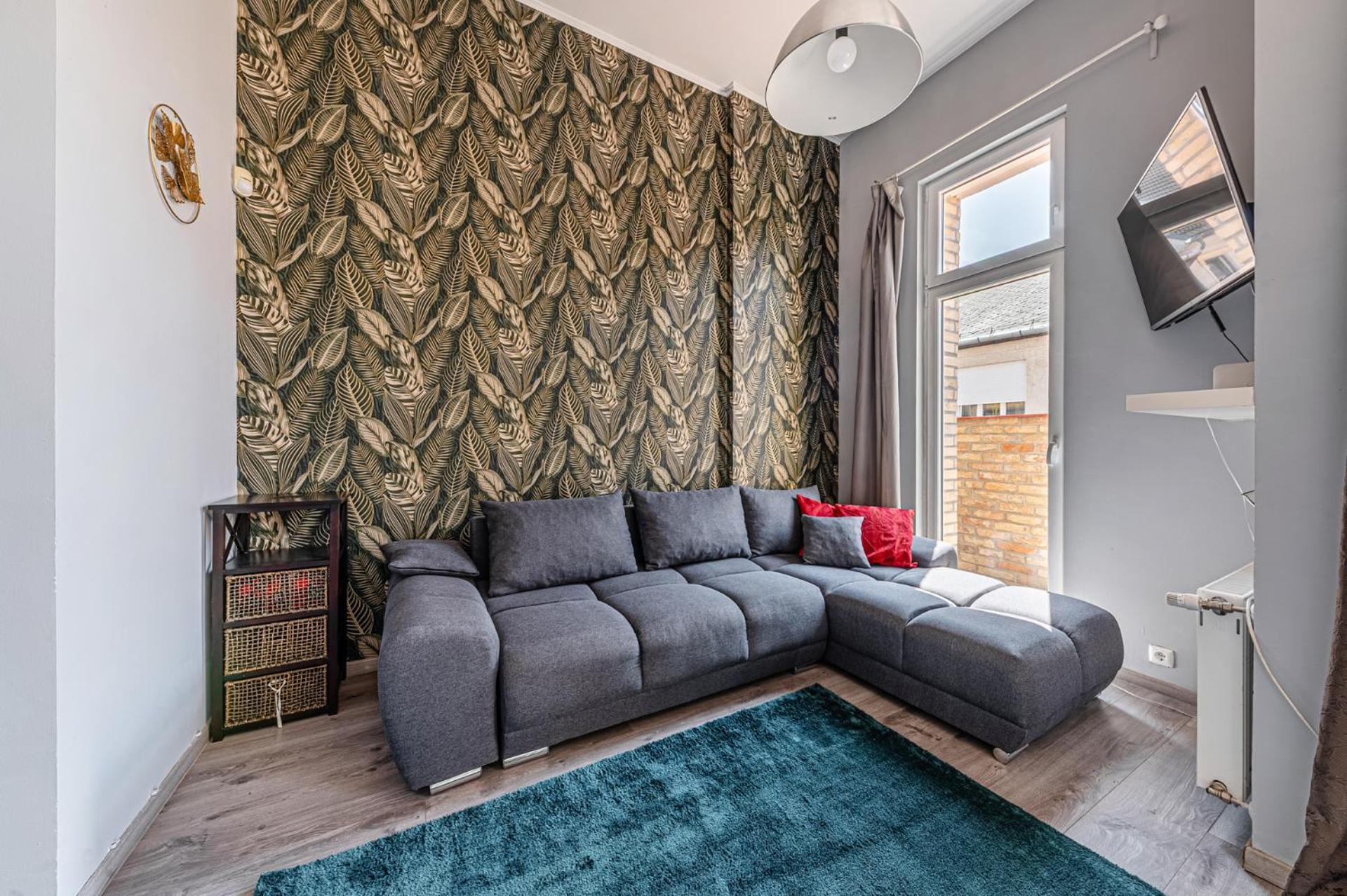 Gold Leaf In The Center Apartamento *