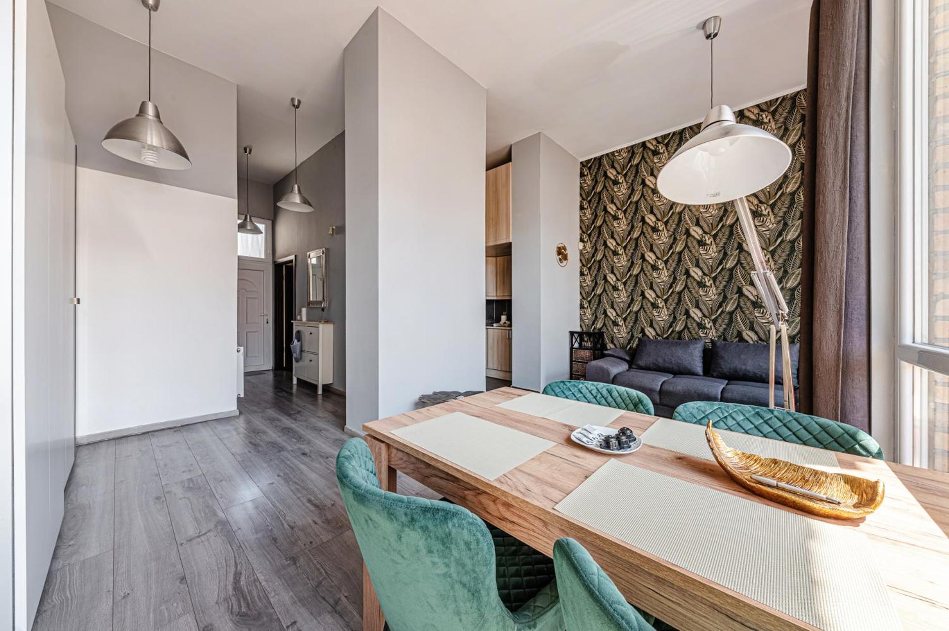 Gold Leaf In The Center Apartamento Budapest