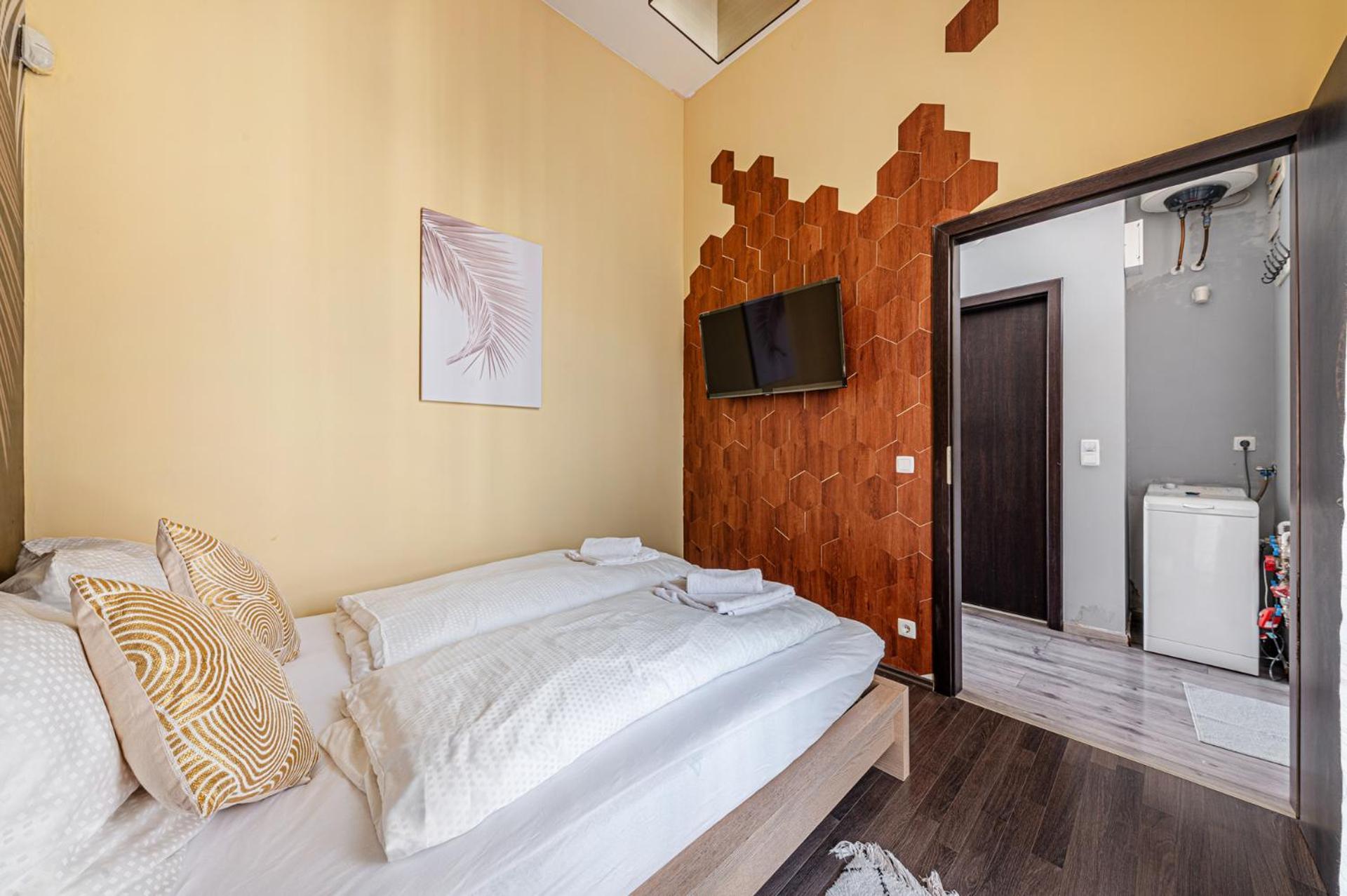 Gold Leaf In The Center Apartamento *
