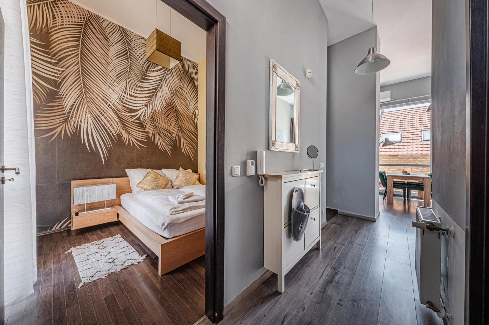 Gold Leaf In The Center Apartamento *
